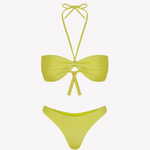 Bikini sostenible Maca Samba de CIRCU. Top bandeau fruncido multiposición con cinta ajustable y braga tanga. Tejido ECOWAVE® con estampado de rayas horizontales multicolor y acabado con lúrex. Hecho de forma ética en España.