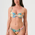 Bikini sostenible Bimba Mani Aloa de CIRCU. Top balconette con aro y braga brasileña. Tejido ECOWAVE® con estampado floral ZEROWATER, textura piqué y lúrex. Hecho en España de forma ética y artesanal.