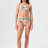 Bikini sostenible Bimba Aloa High de CIRCU. Top balconette con aro y braga alta de efecto estilizador. Tejido ECOWAVE® con estampado floral ZEROWATER, textura piqué y lúrex. Hecho éticamente en España.