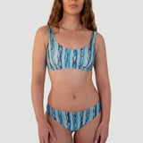 Bikini sostenible Mani Bimba Agata estampado azul-verde vista frontal con top deportivo y braga brasilena - CIRCU